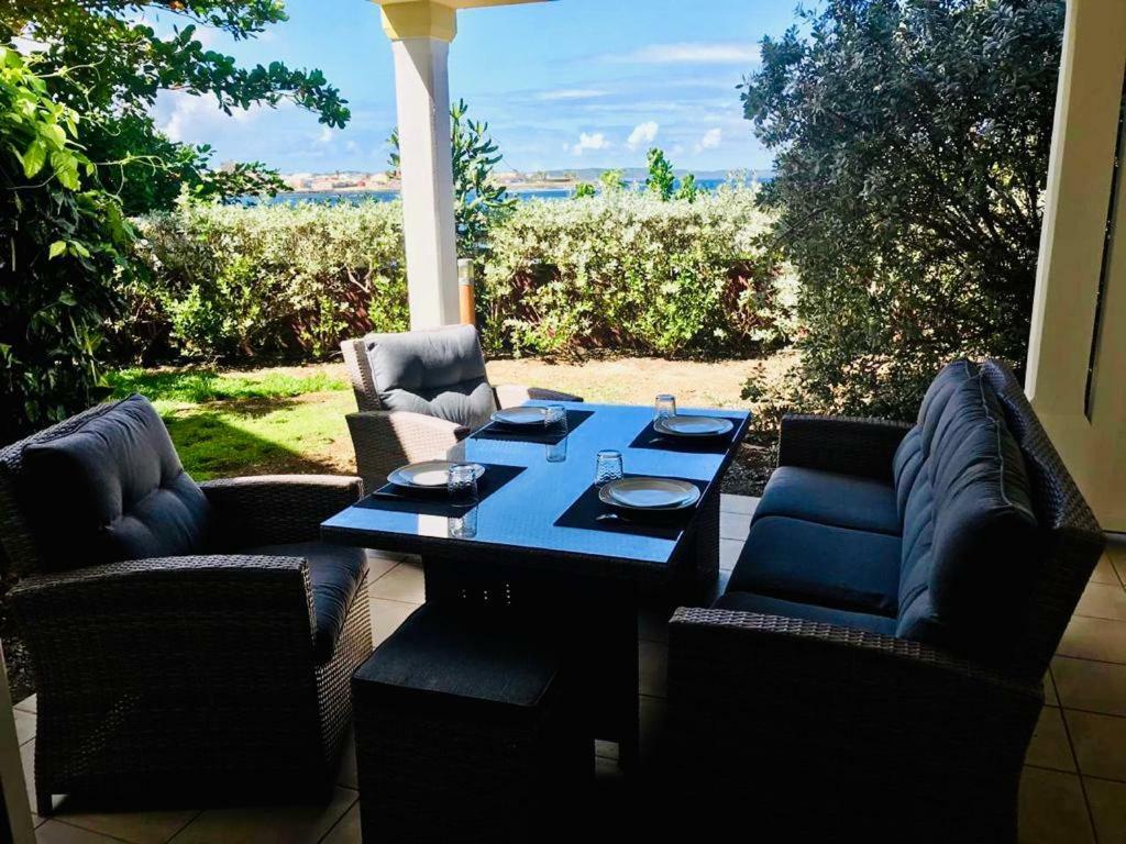 Appartement Au Bord De Mer Le Moule Exteriör bild
