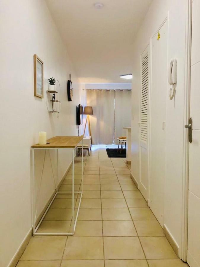 Appartement Au Bord De Mer Le Moule Exteriör bild